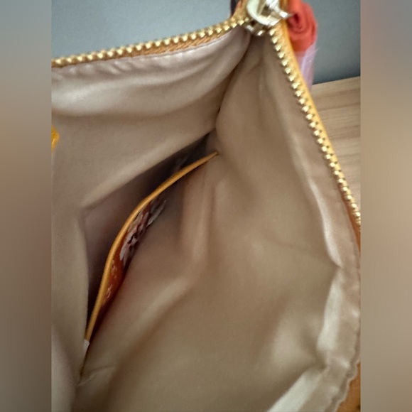 NEW. Rachel Pally Reversible clutch orange/orange floral print - Picture 8 of 9